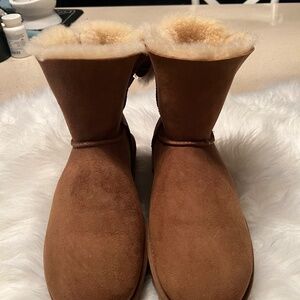 Uggs with one bow